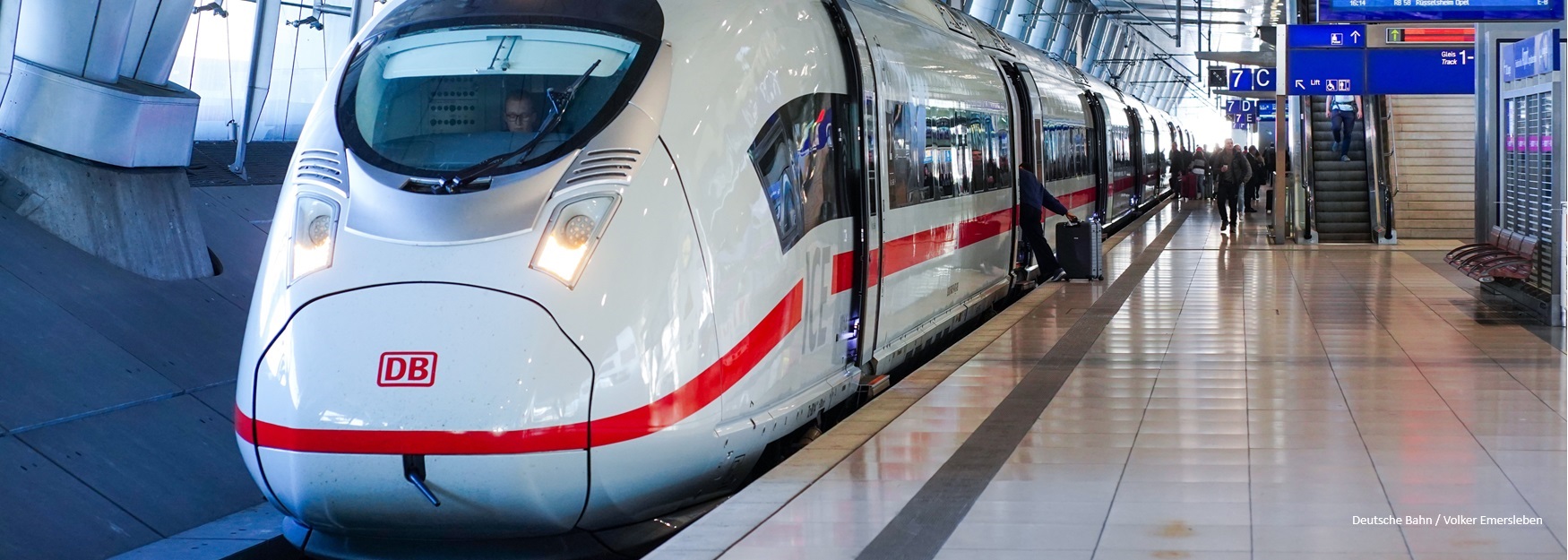 DB276816_1750x625_Copyright_Deutsche Bahn_Volker Emersleben.jpg