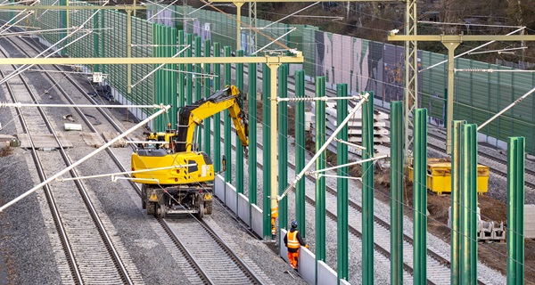 Bahnbaumaschine_iStock-1992988320_600x320.jpg Bahnbaumaschine_iStock-1992988320_600x320.jpg